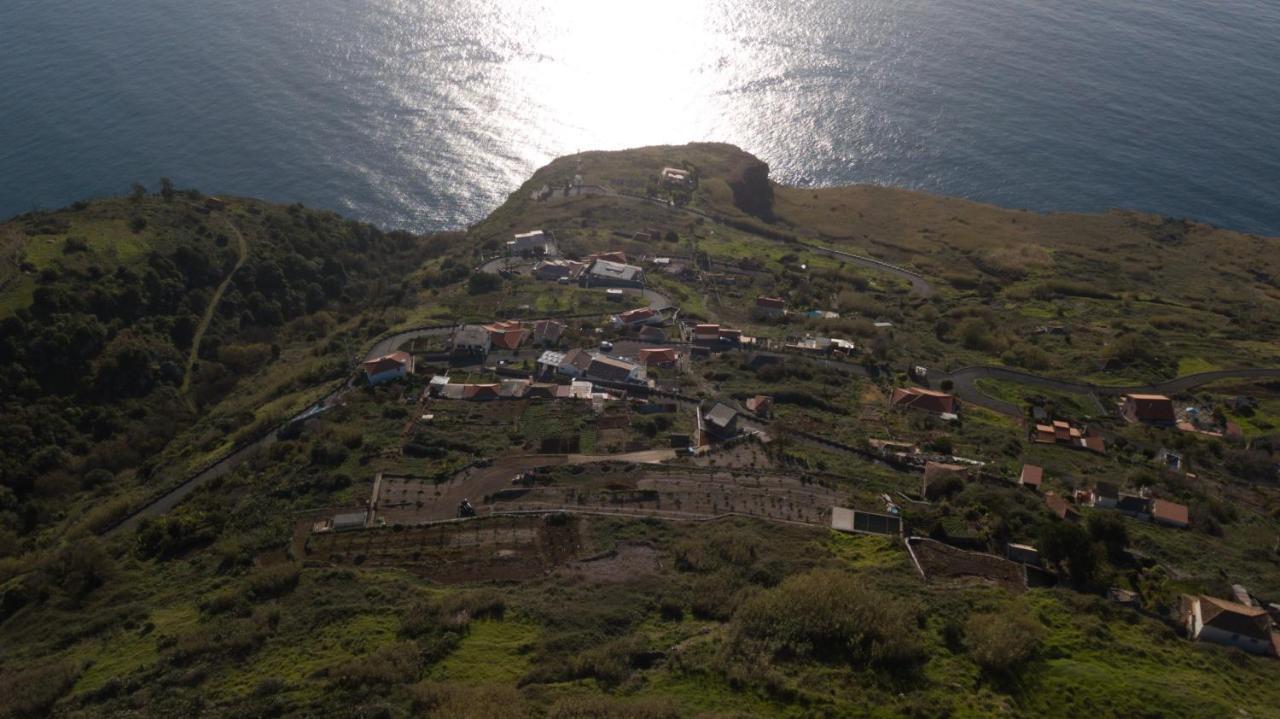 Refugio De Pedra Villa Faja da Ovelha Ngoại thất bức ảnh